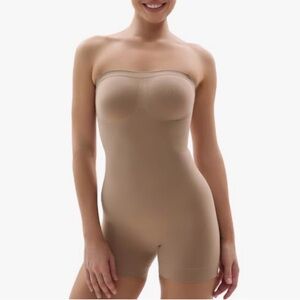 Shapewear NWT ShaperX Seamless Strapless Shortie Bodysuit Removable Straps Tan